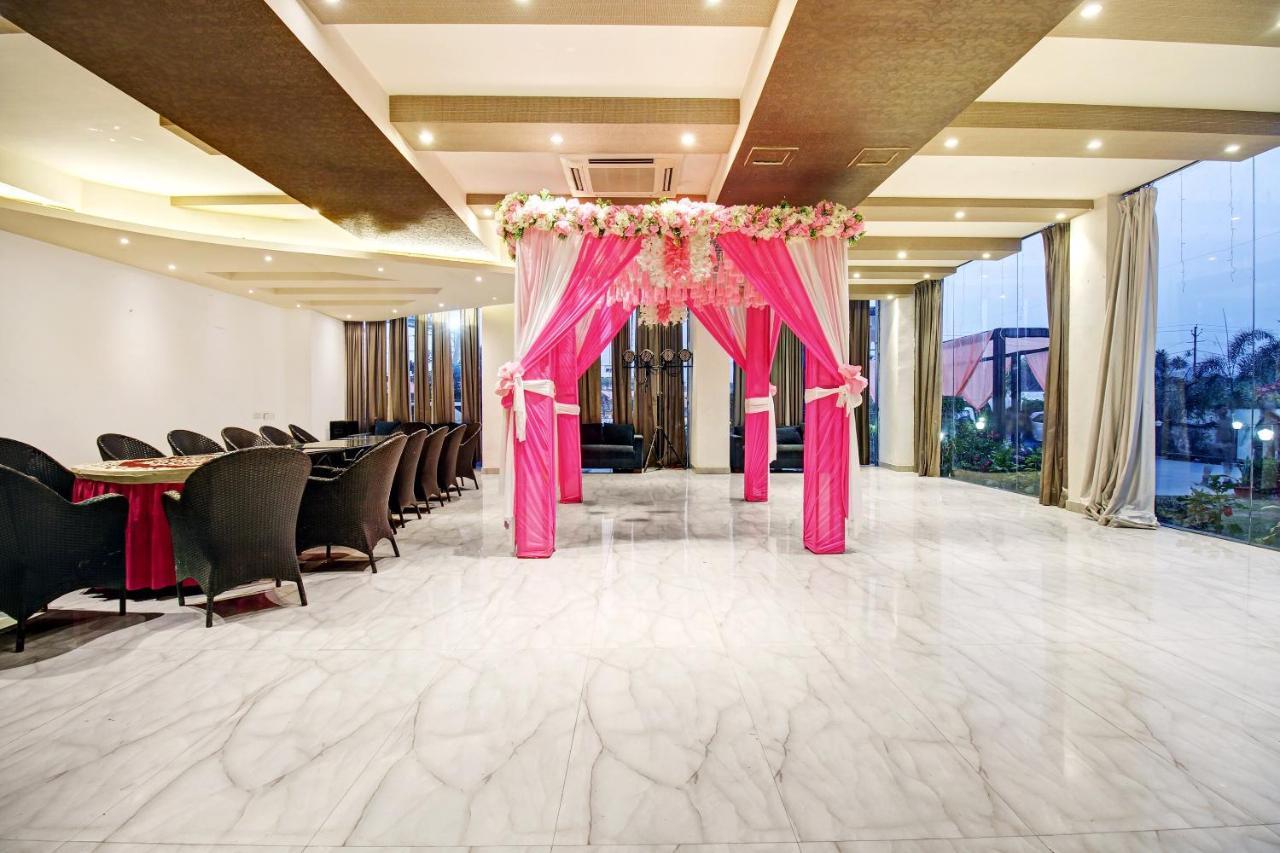 Townhouse Oak 46940 Hotel Vrindavan Sultānpur Esterno foto