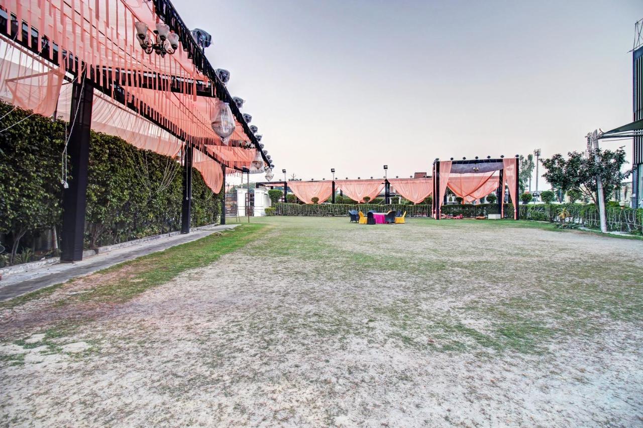 Townhouse Oak 46940 Hotel Vrindavan Sultānpur Esterno foto