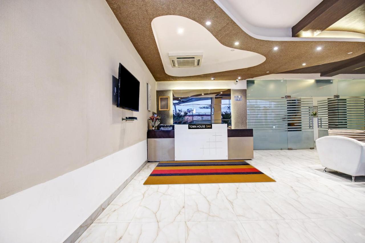 Townhouse Oak 46940 Hotel Vrindavan Sultānpur Esterno foto